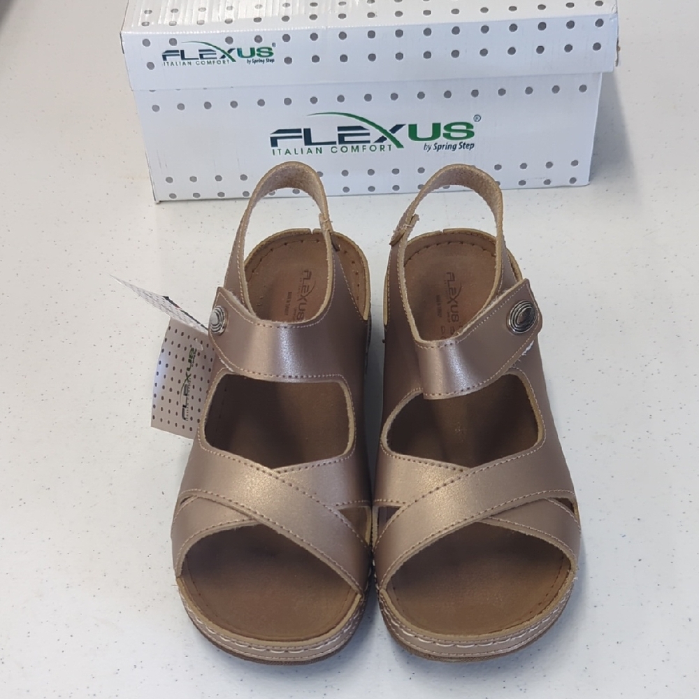 Flexus Women's Tan Sandals